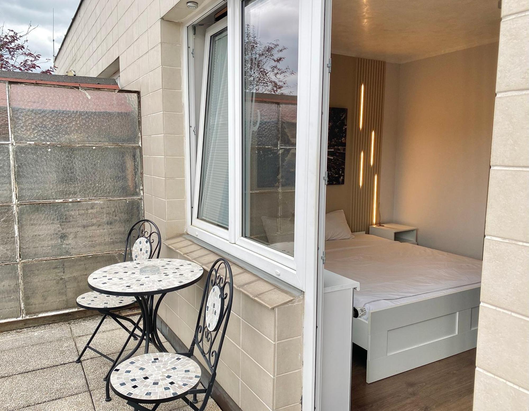 Daire Floor With Terrace Prag
